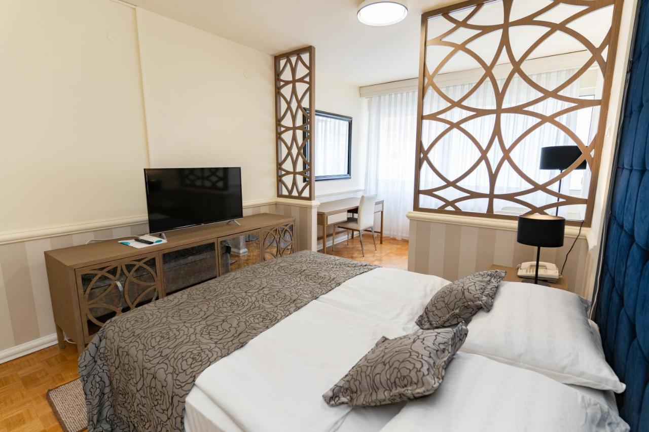 Artearia Hotel Бьеловар Экстерьер фото
