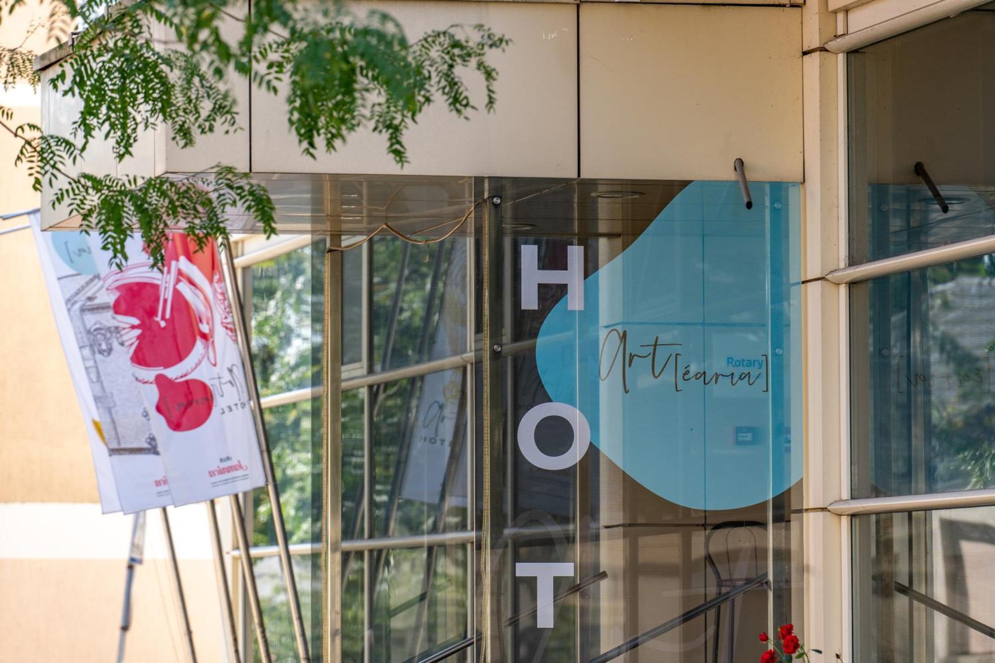 Artearia Hotel Бьеловар Экстерьер фото