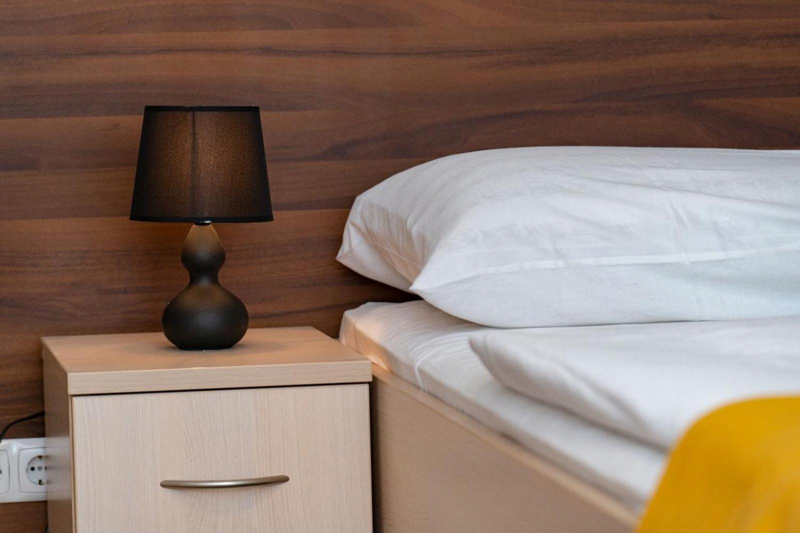 Artearia Hotel Бьеловар Экстерьер фото